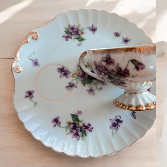Victorian violents snack plate and cup set - Picture 3 of 5